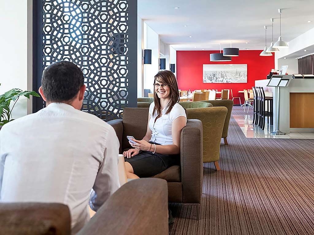 Mercure North Мельбурн Ресторан фото